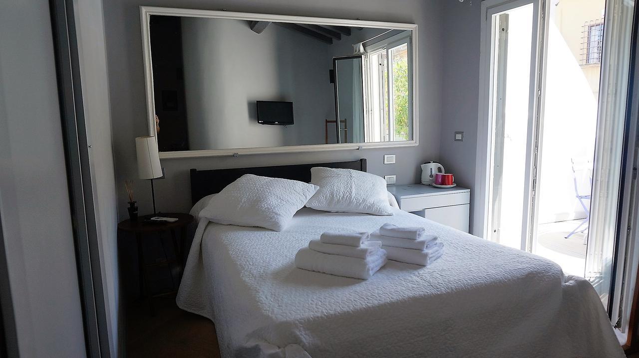 ローマ ブオナノッテ コロッセオ Bed & Breakfast エクステリア 写真