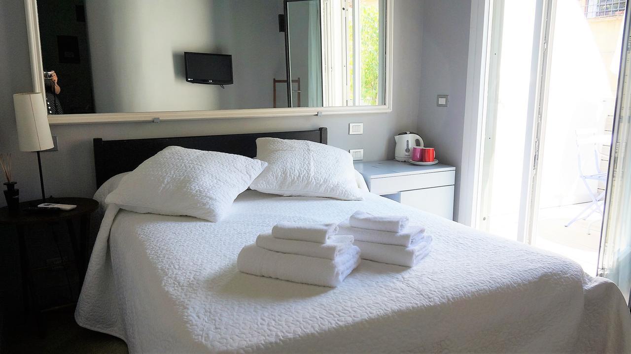 ローマ ブオナノッテ コロッセオ Bed & Breakfast エクステリア 写真