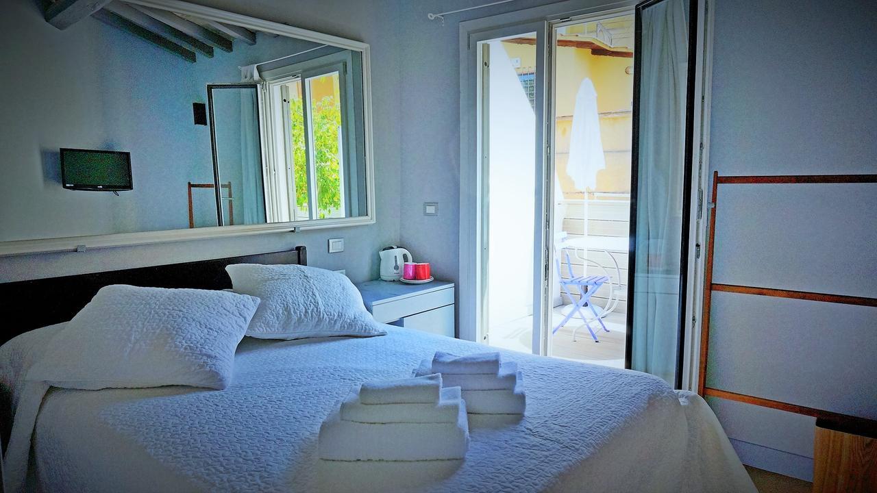 ローマ ブオナノッテ コロッセオ Bed & Breakfast エクステリア 写真